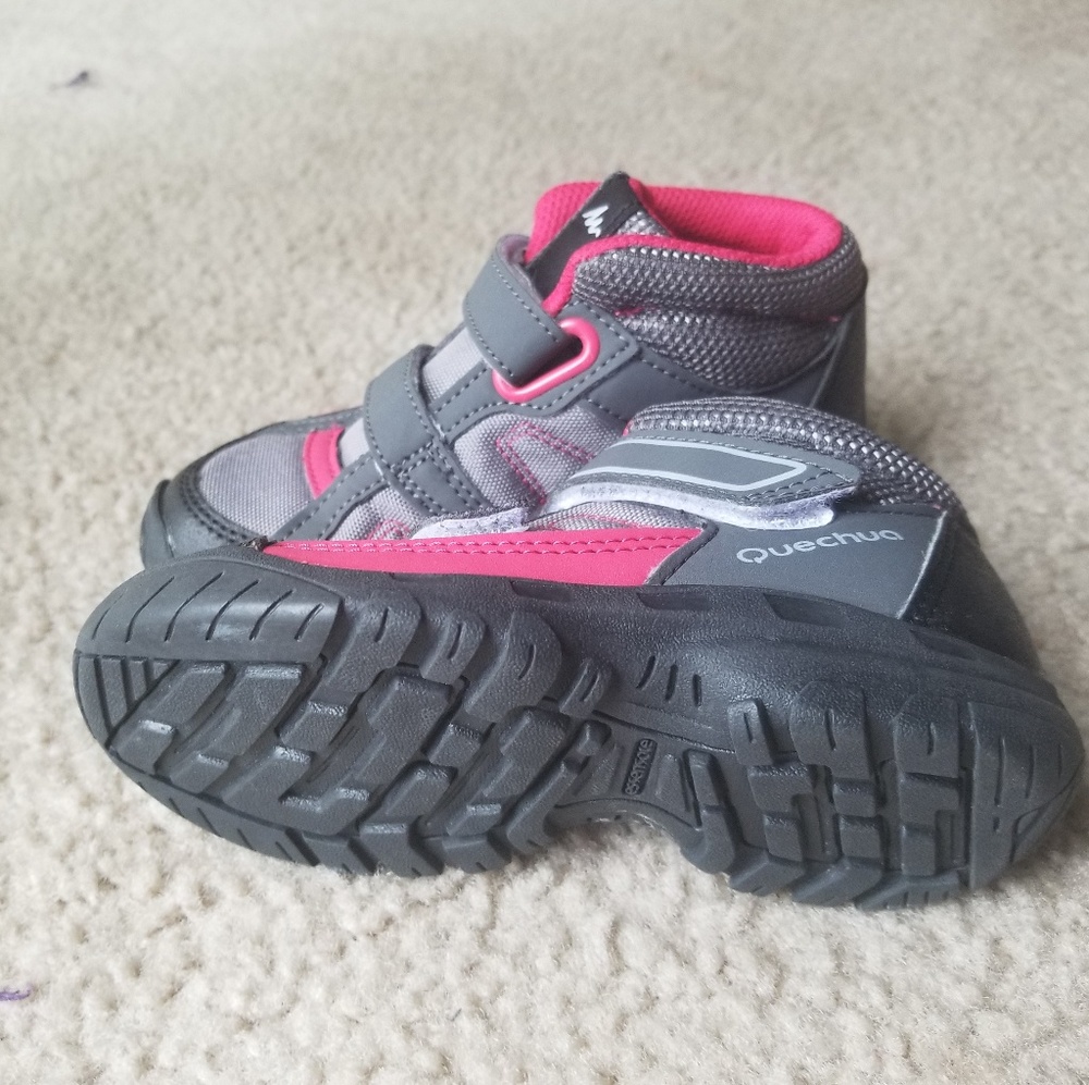 Children's Essensole shoes